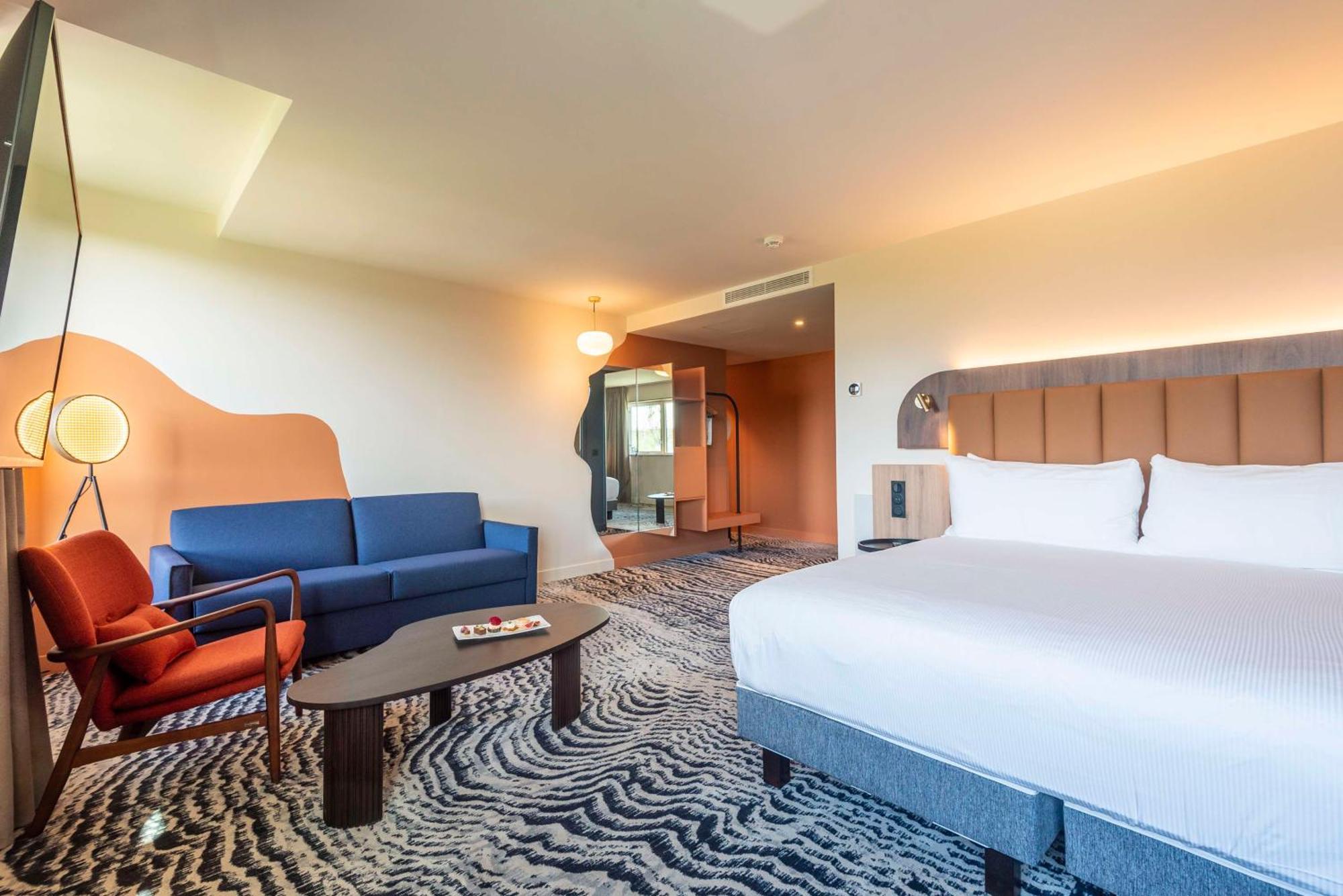 Doubletree By Hilton Lyon Eurexpo & Spa Saint-Priest  Exterior foto