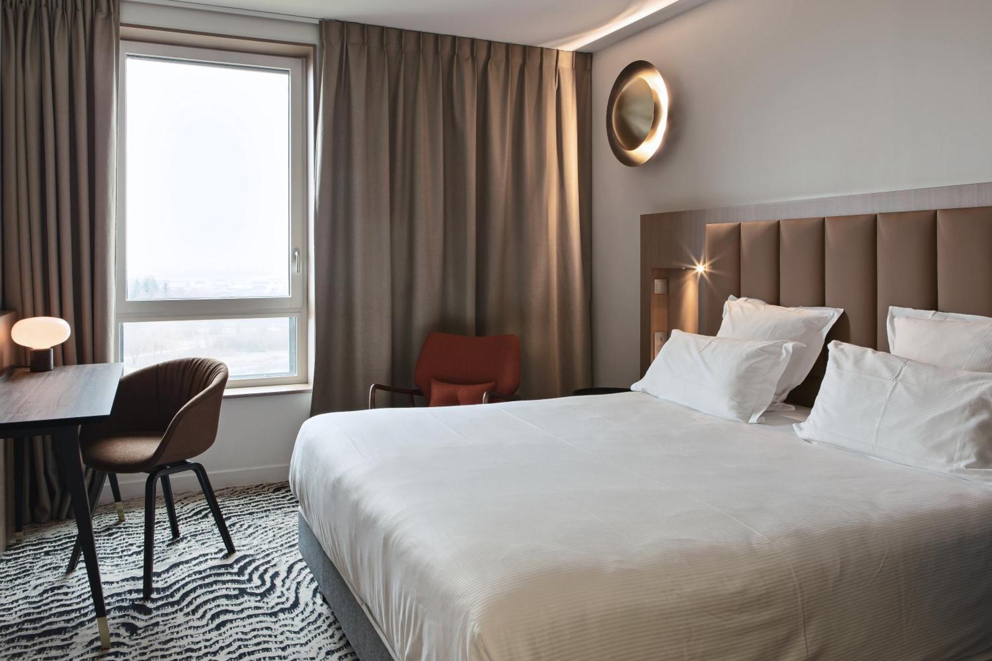 Doubletree By Hilton Lyon Eurexpo & Spa Saint-Priest  Exterior foto