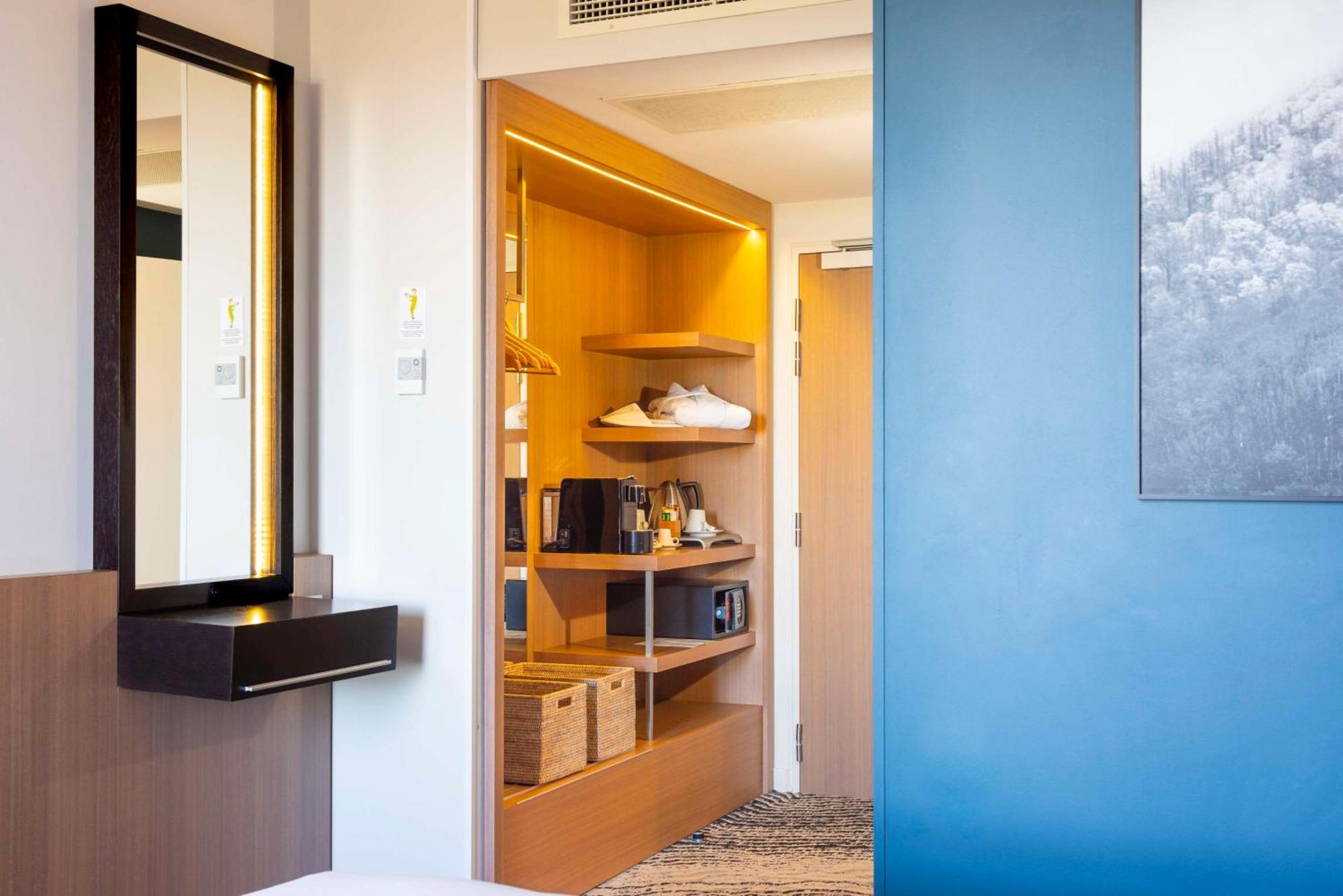 Doubletree By Hilton Lyon Eurexpo & Spa Saint-Priest  Exterior foto