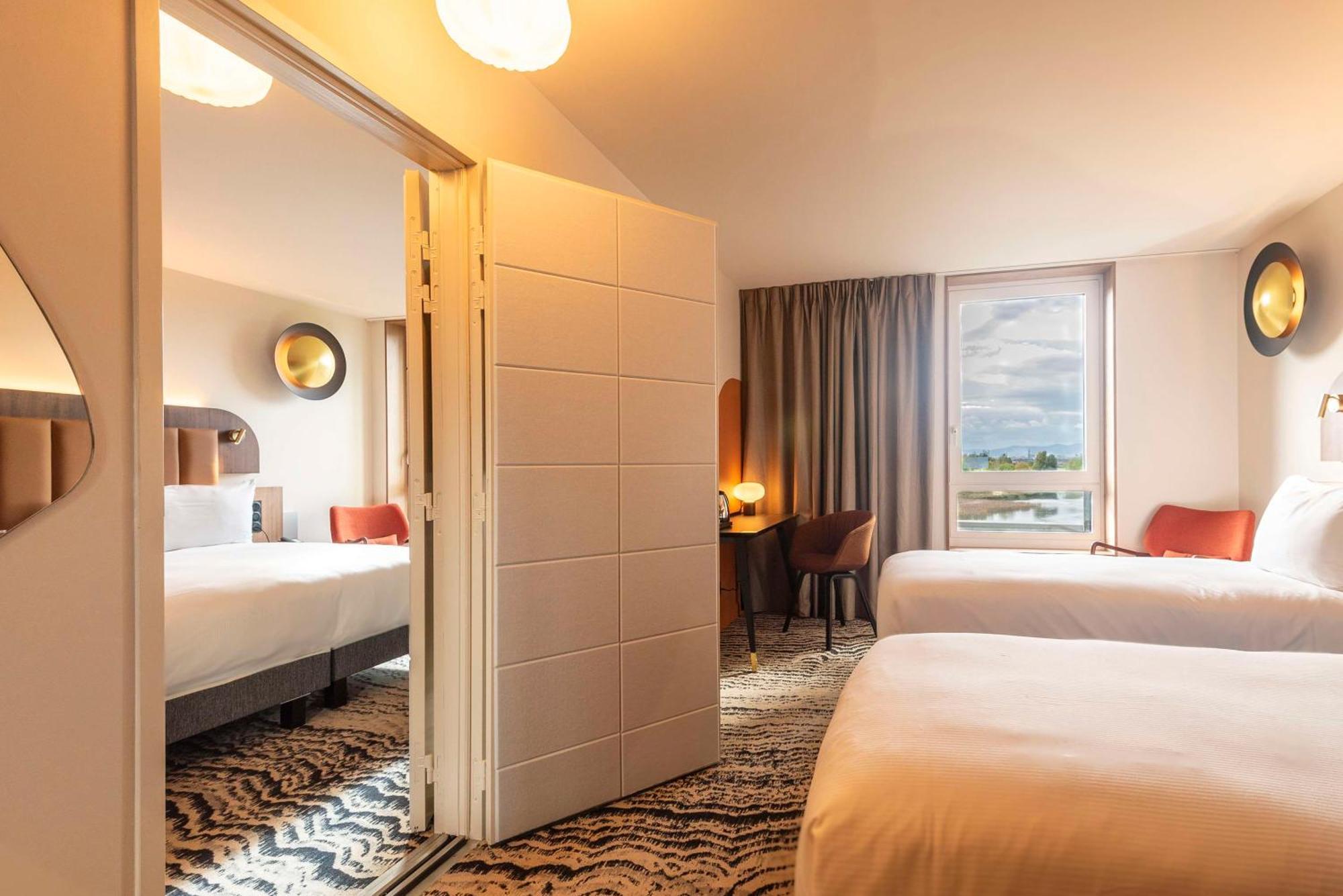 Doubletree By Hilton Lyon Eurexpo & Spa Saint-Priest  Exterior foto