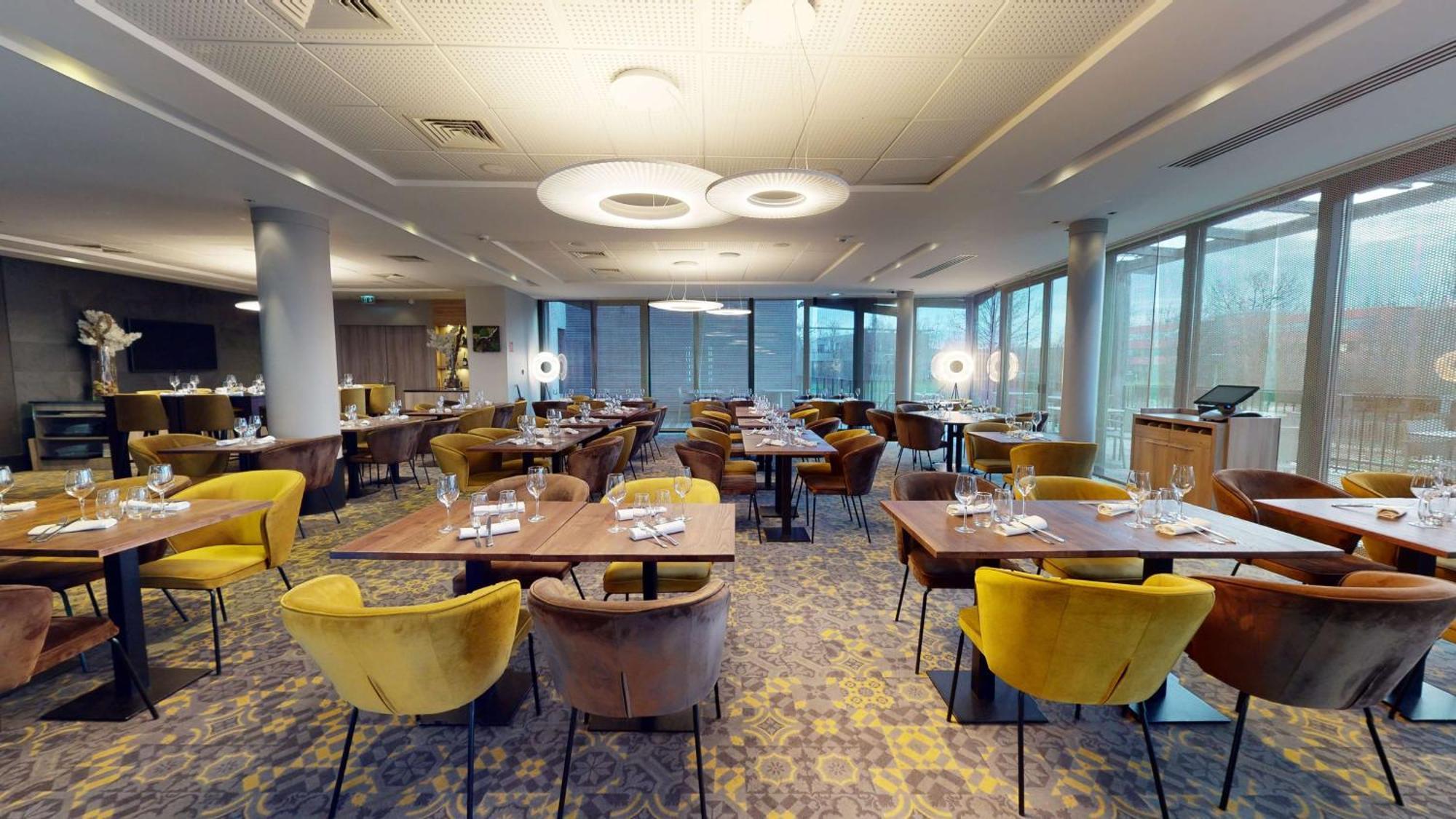 Doubletree By Hilton Lyon Eurexpo & Spa Saint-Priest  Exterior foto