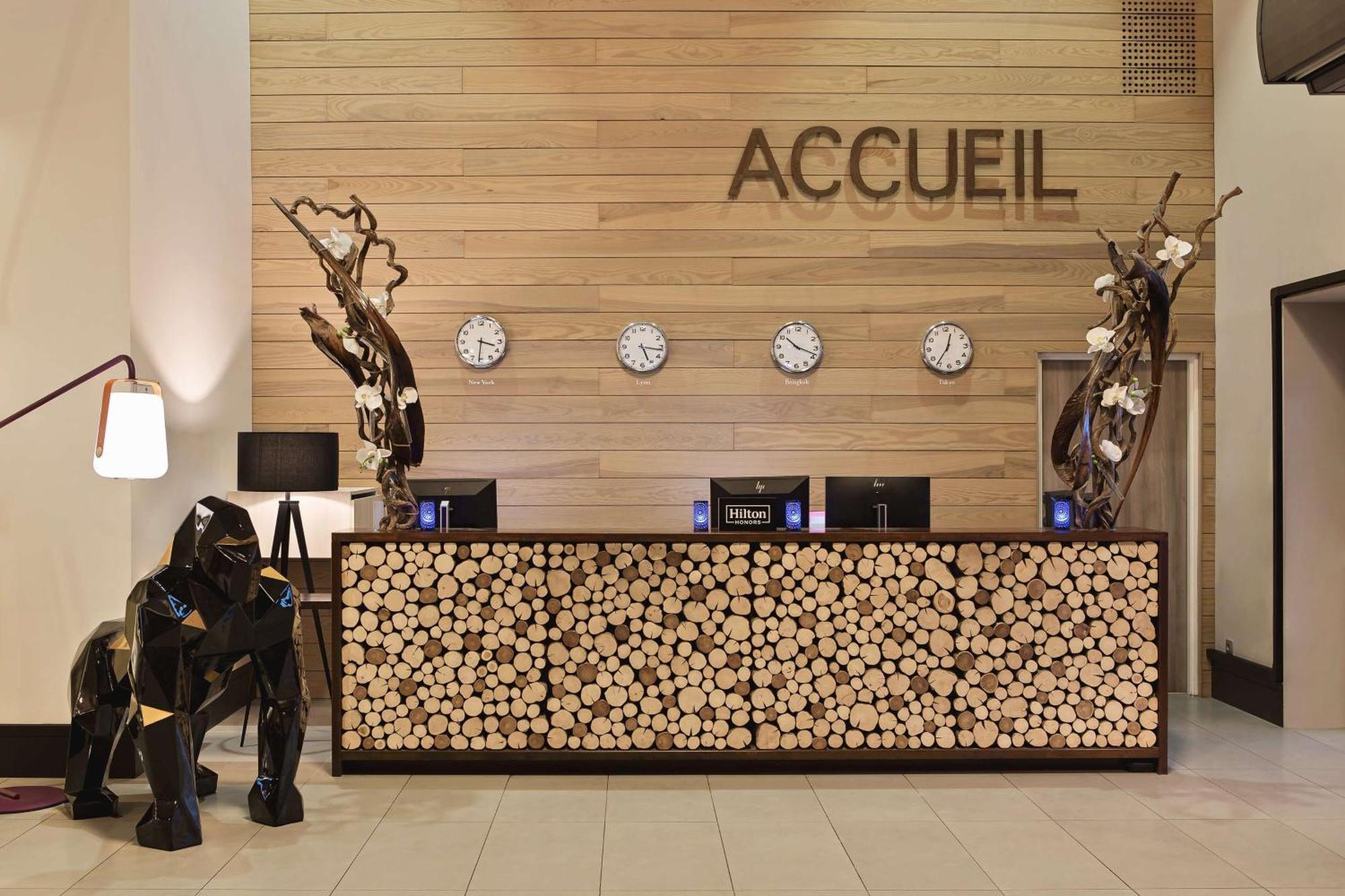 Doubletree By Hilton Lyon Eurexpo & Spa Saint-Priest  Exterior foto