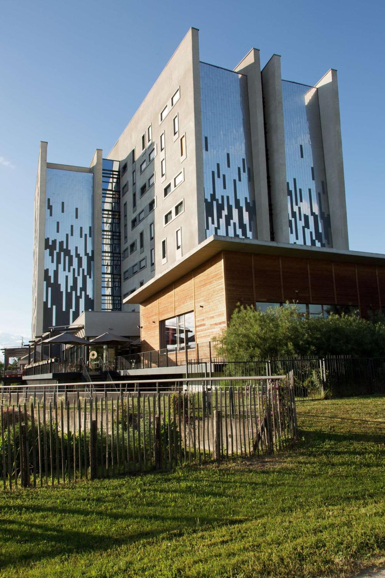 Doubletree By Hilton Lyon Eurexpo & Spa Saint-Priest  Exterior foto